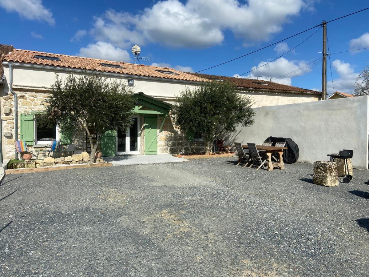 Maison De Charme Au Coeur Des Vignes Et Gironde Gauriac Exteriör bild